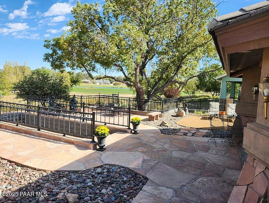 2122 Golf Links Drive