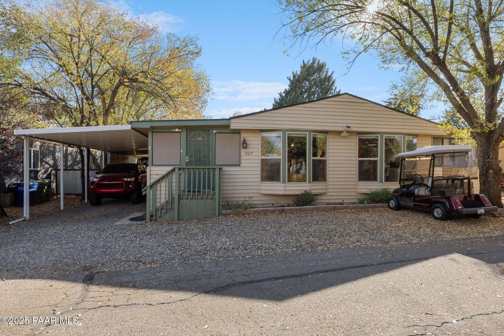 Photo of 1527 Acklin Drive, Prescott, AZ 86301 (MLS # 1077813)