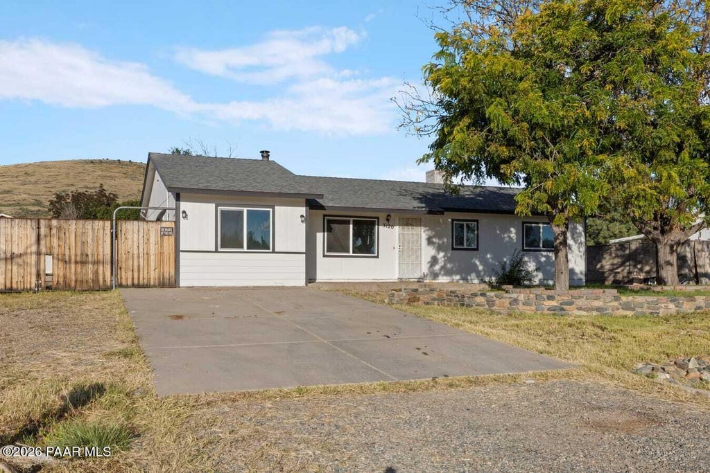 Photo of 3120 E Princess Lane, Prescott Valley, AZ 86314 (MLS # 1085636)