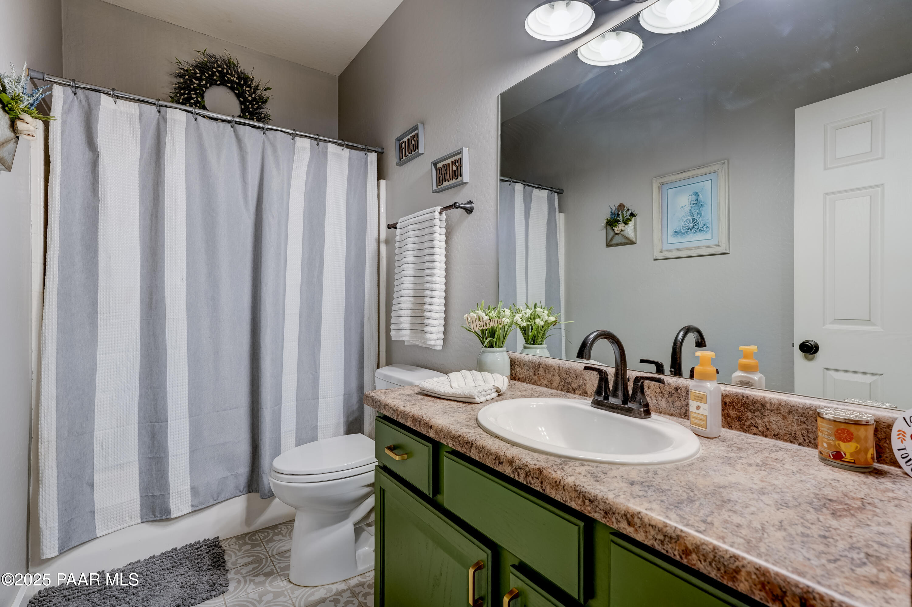 Prescott Valley, Arizona 86327, United States, 3 Bedrooms Bedrooms, ,2 BathroomsBathrooms,Residential,Active,229001