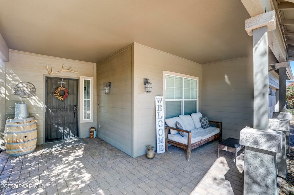 Photo of 576 N Robles Street, Prescott Valley, AZ 86327 (MLS # 1077190)