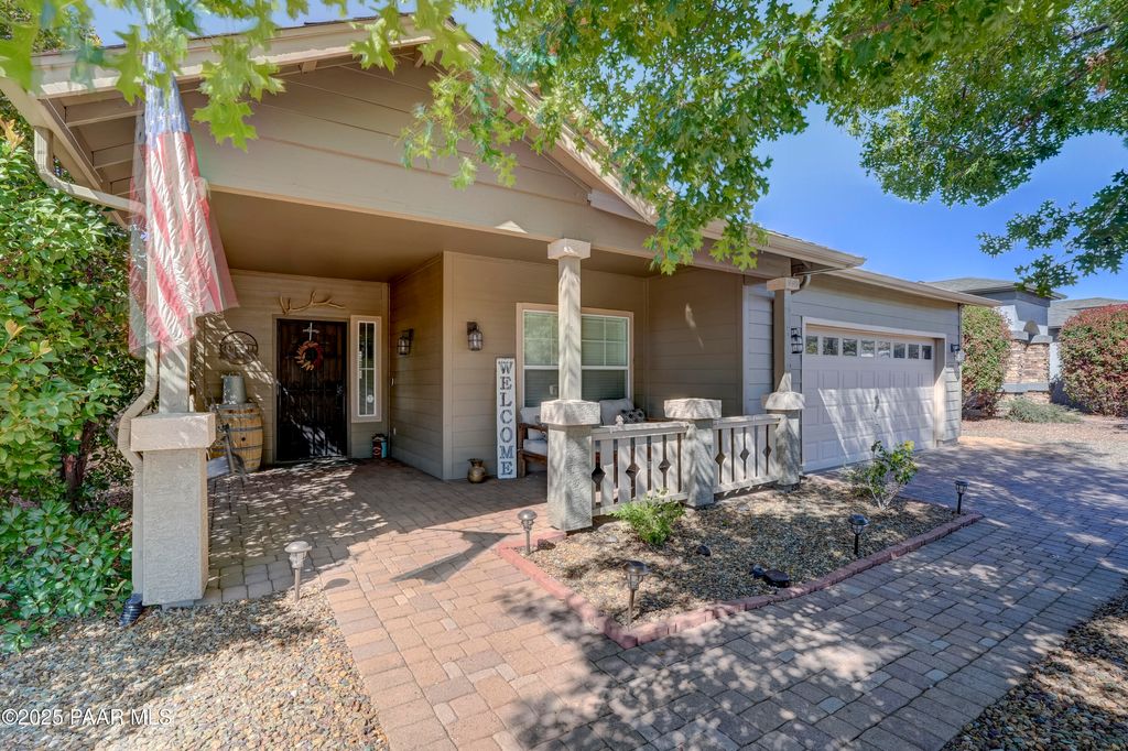 Photo of 576 N Robles Street, Prescott Valley, AZ 86327 (MLS # 1077190)