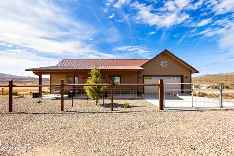 16147 W Apache Way Peeples Valley AZ 86332