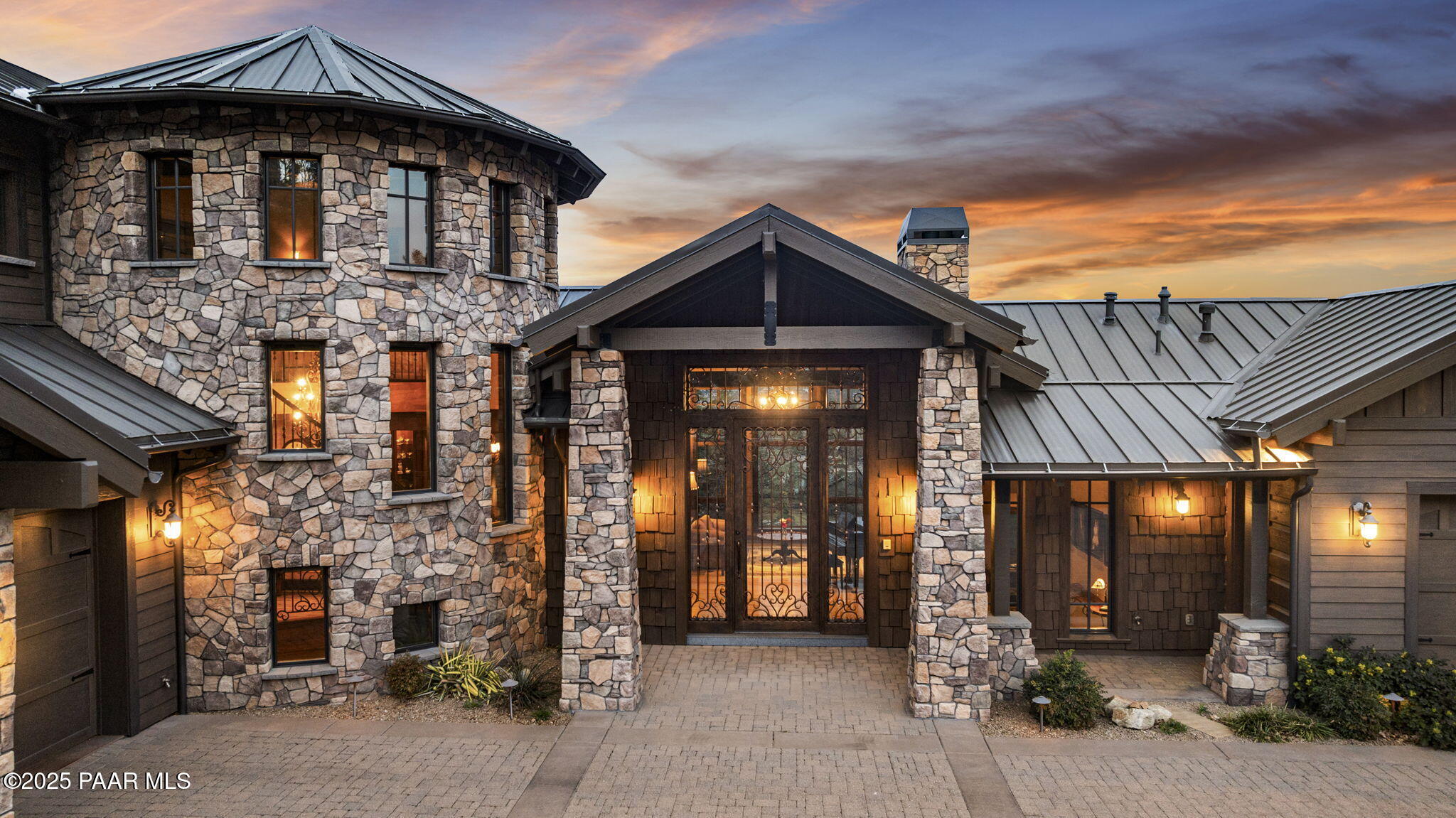744 Woodridge Lane