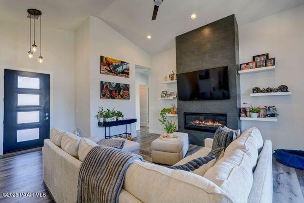 Photo of 4810 W Three Forks Road, Prescott, AZ 86305 (MLS # 1077781)