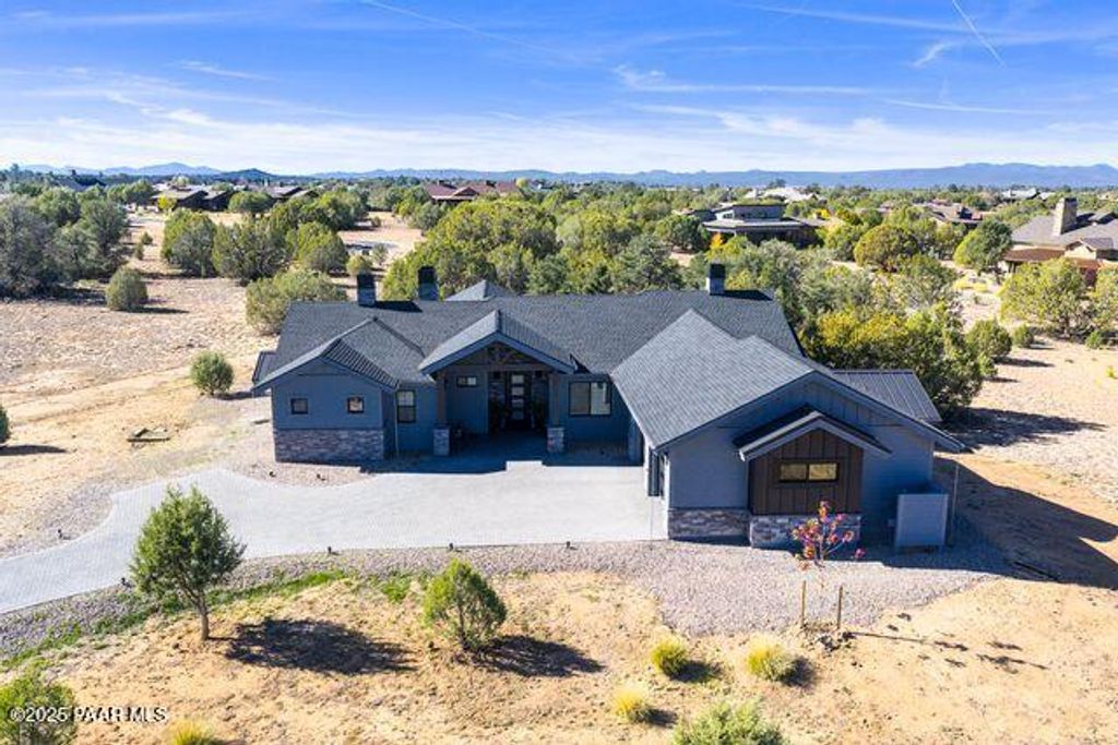 Photo of 4810 W Three Forks Road, Prescott, AZ 86305 (MLS # 1077781)