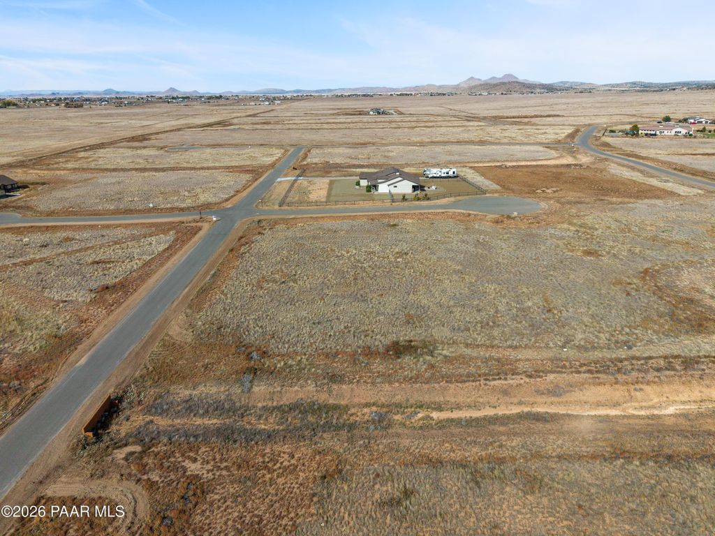 Photo of 10129 E Blossom Lane, Prescott Valley, AZ 86315 (MLS # 1079696)