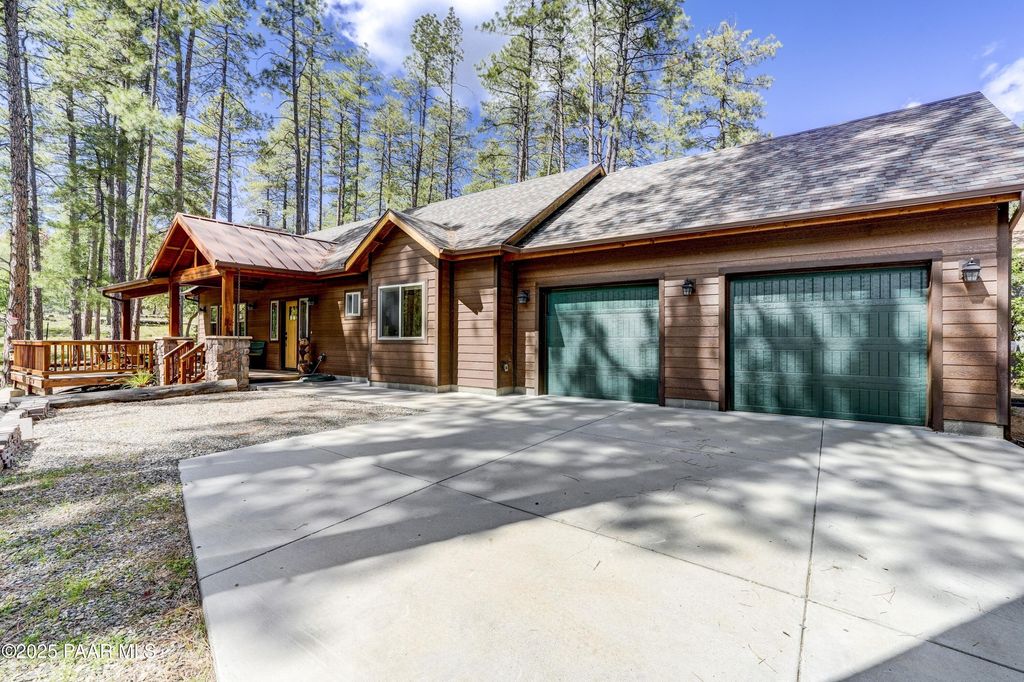 Photo of 262 S Brady Road, Prescott, AZ 86305 (MLS # 1076870)