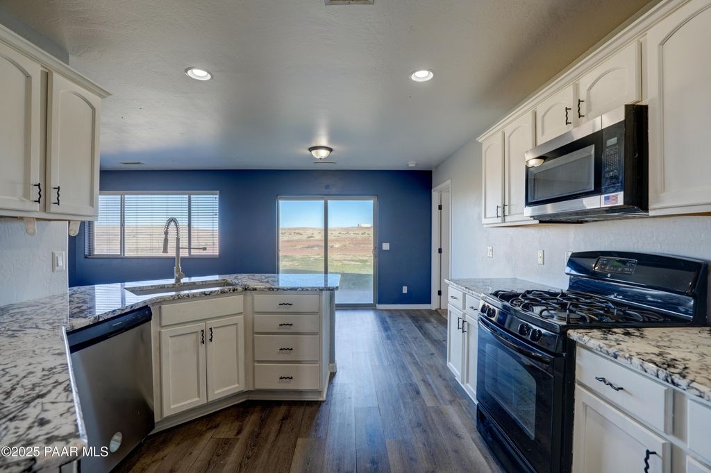 Photo of 200 N Outback Road, Dewey-Humboldt, AZ 86327 (MLS # 1078268)
