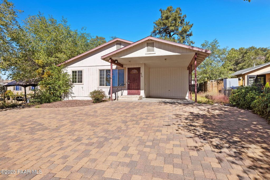 Photo of 824 W Rosser Street, Prescott, AZ 86301 (MLS # 1077651)