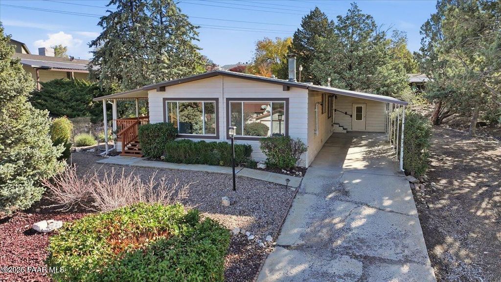 Photo of 3155 Amherst Drive, Prescott, AZ 86301 (MLS # 1078138)