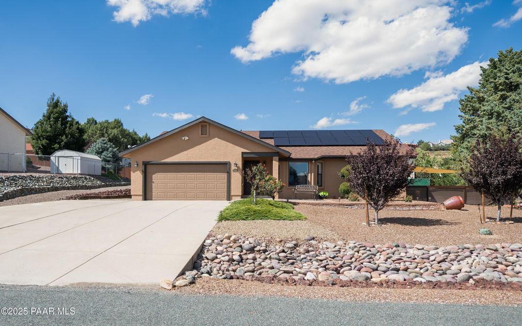 Photo of 10784 E Oxbow Drive, Dewey-Humboldt, AZ 86327 (MLS # 1076748)