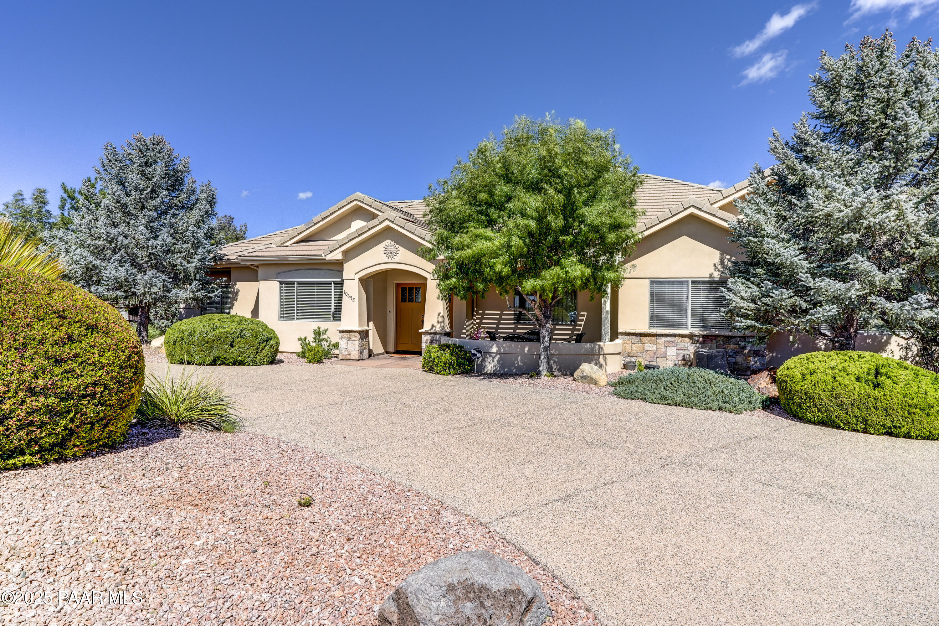 Prescott Valley, Arizona 86327, United States, 4 Bedrooms Bedrooms, ,3 BathroomsBathrooms,Residential,Active,222214