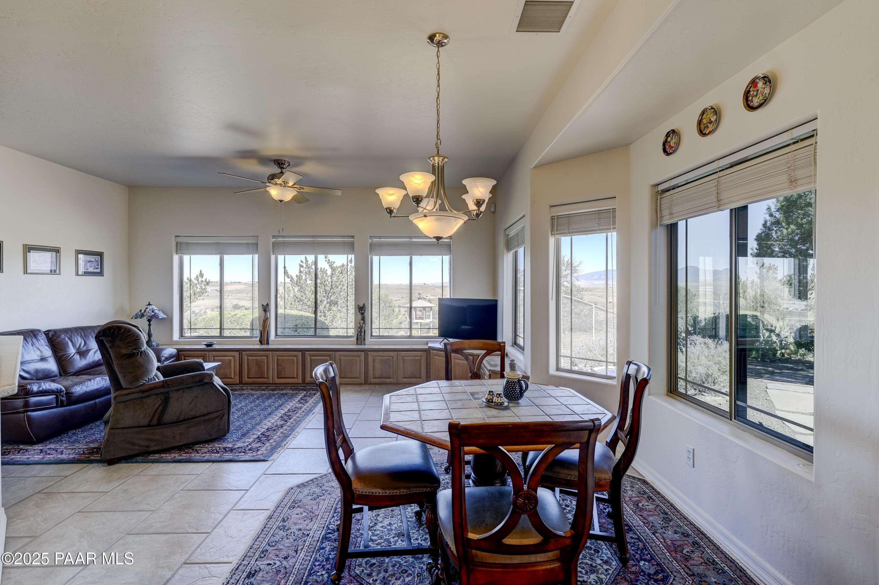 Prescott Valley, Arizona 86327, United States, 4 Bedrooms Bedrooms, ,3 BathroomsBathrooms,Residential,Active,222214