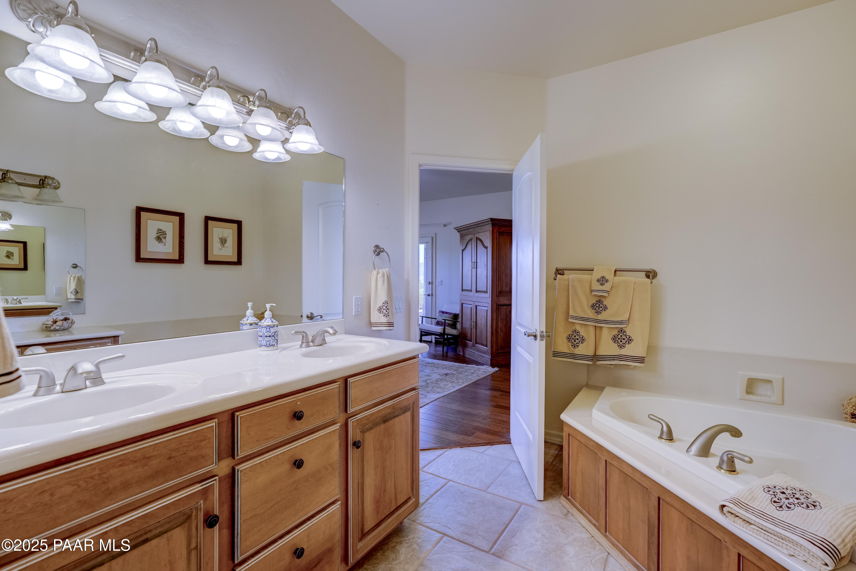 Prescott Valley, Arizona 86327, United States, 4 Bedrooms Bedrooms, ,3 BathroomsBathrooms,Residential,Active,222214