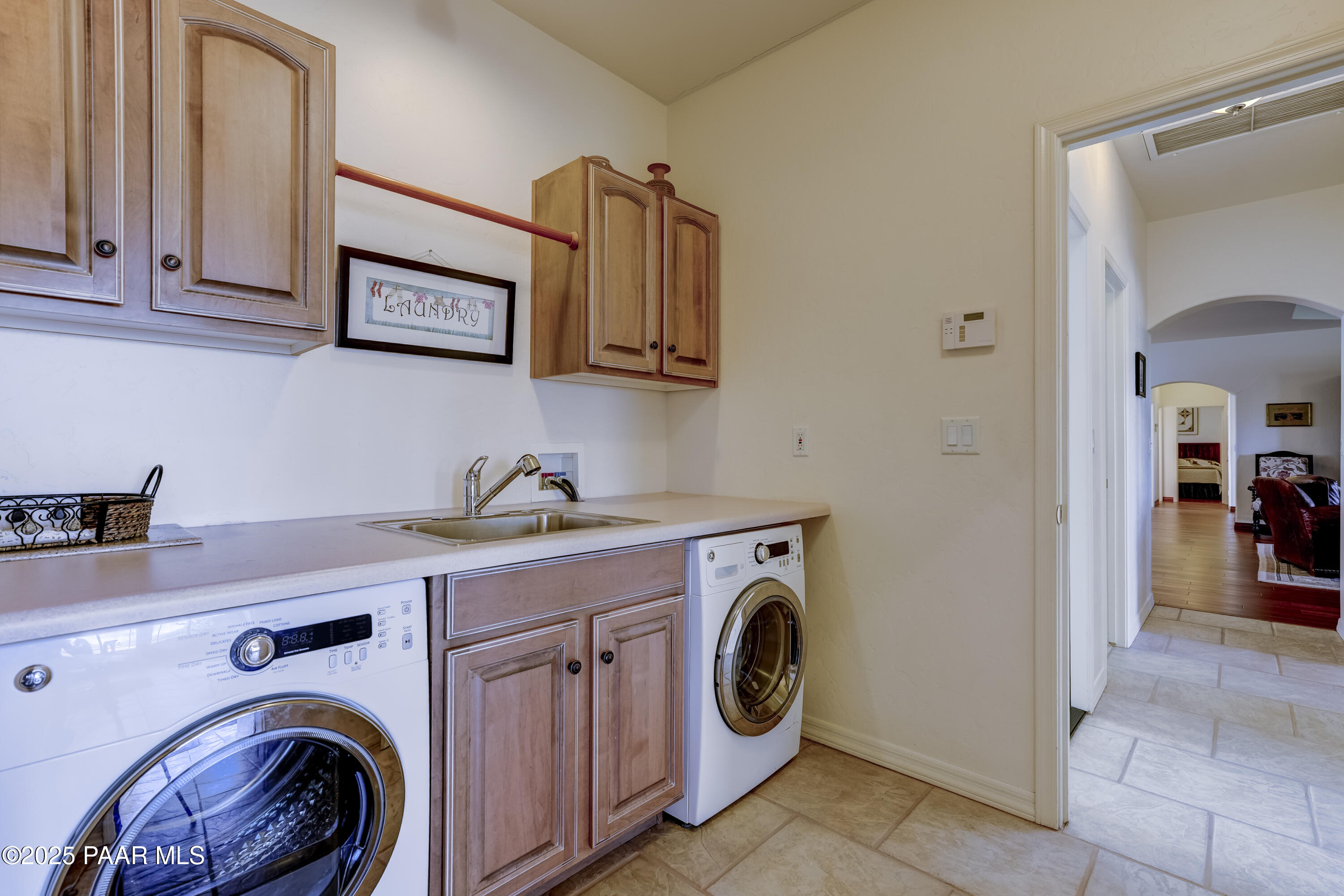 Prescott Valley, Arizona 86327, United States, 4 Bedrooms Bedrooms, ,3 BathroomsBathrooms,Residential,Active,222214