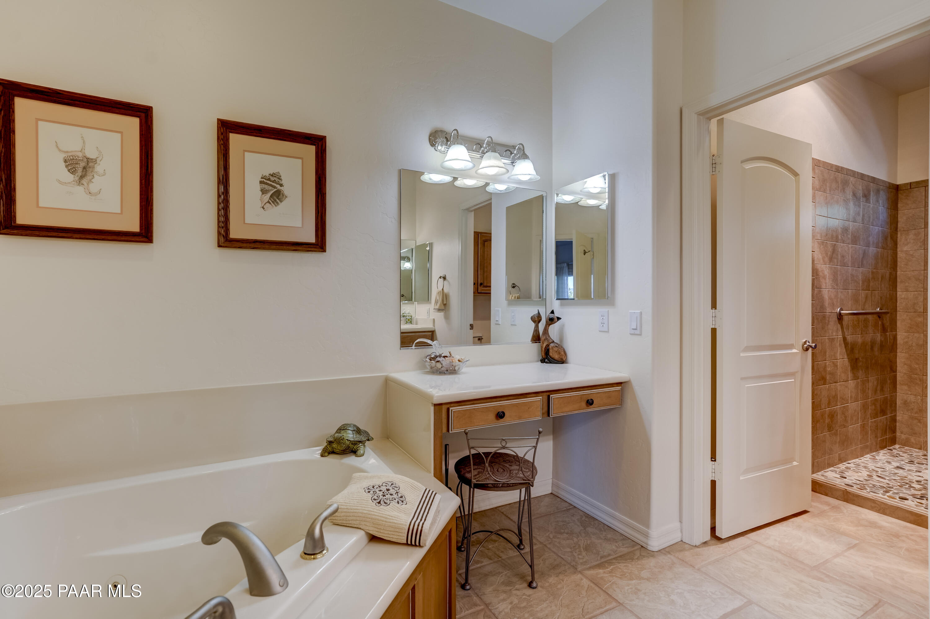 Prescott Valley, Arizona 86327, United States, 4 Bedrooms Bedrooms, ,3 BathroomsBathrooms,Residential,Active,222214