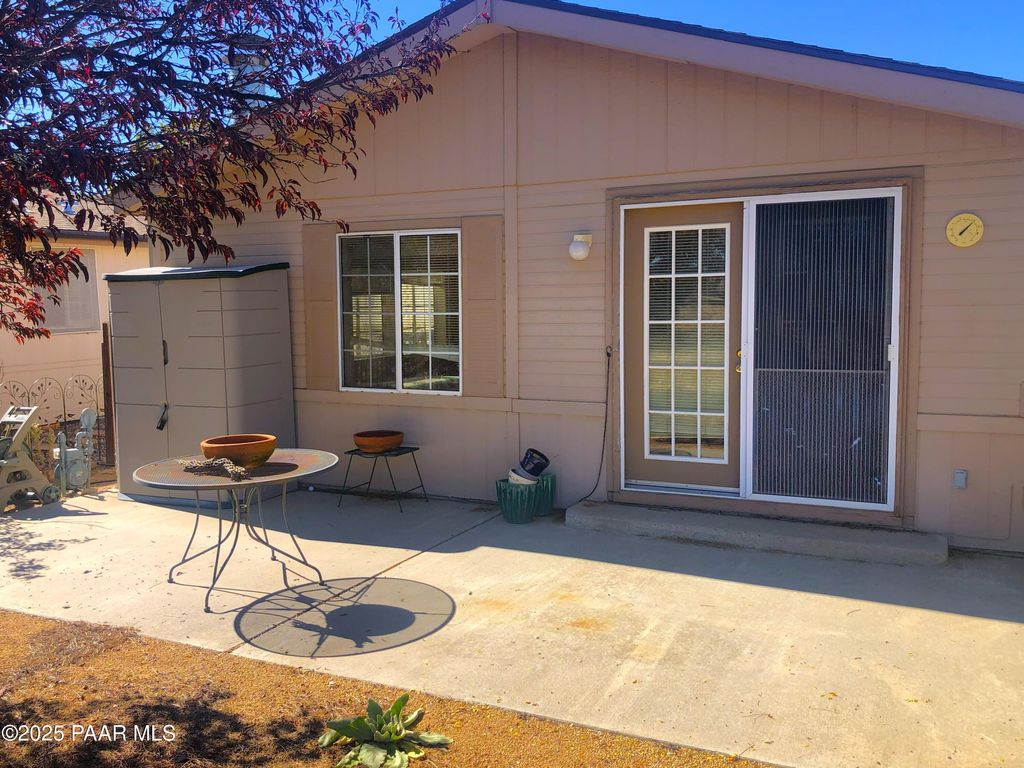 Photo of 623 N Blue Spruce Drive, Dewey-Humboldt, AZ 86327 (MLS # 1077753)