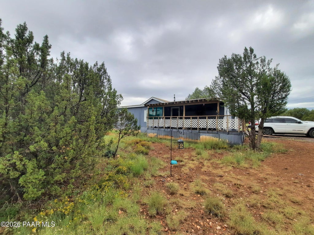 Photo of 43900 N Anvil Rock Road, Seligman, AZ 86337 (MLS # 1084809)