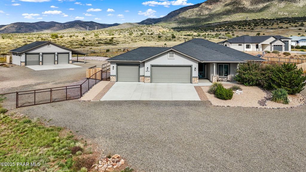 Photo of 14210 E Bear Grass Court, Prescott Valley, AZ 86315 (MLS # 1076891)