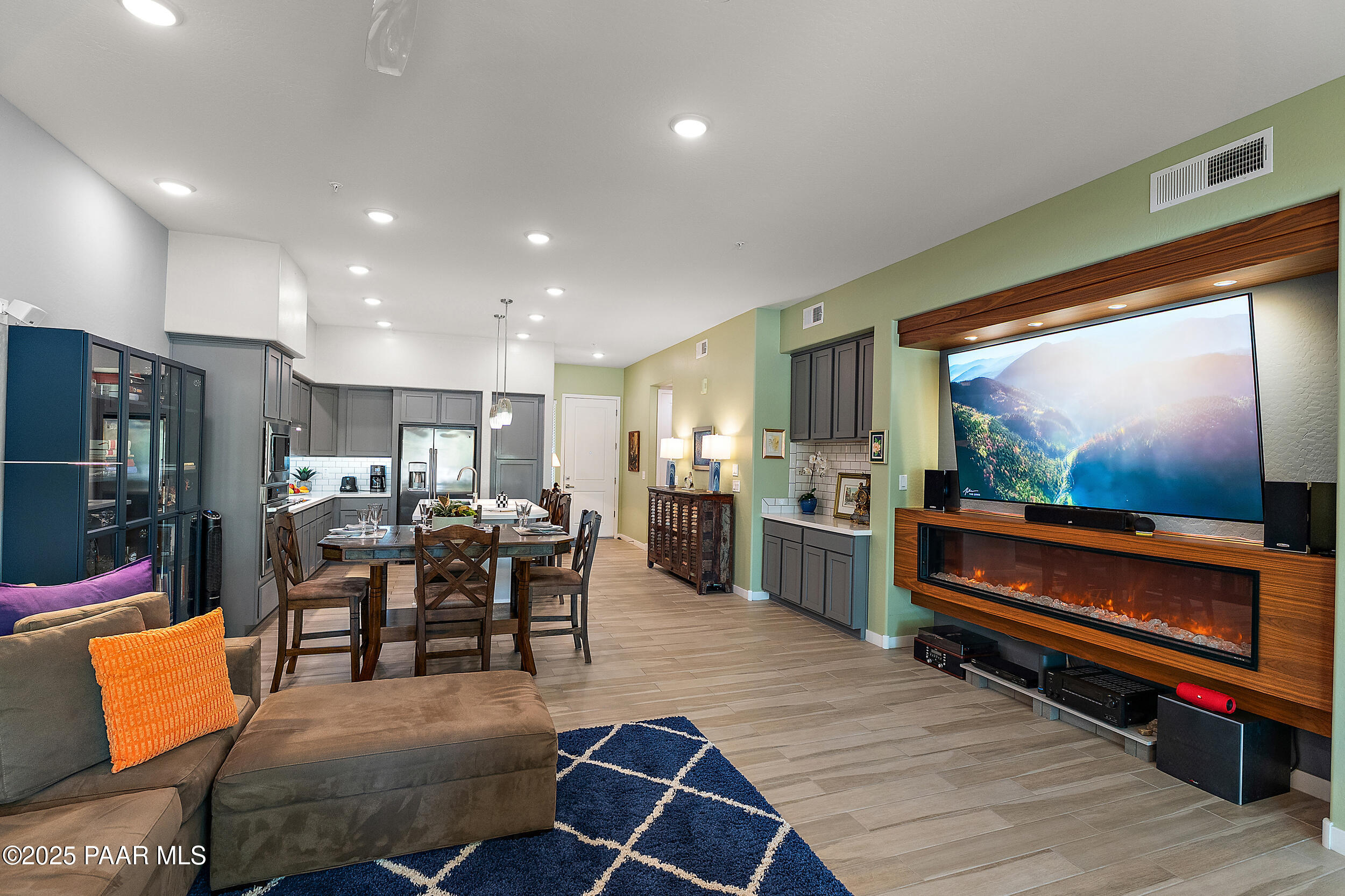 15550 S 5th Avenue 163