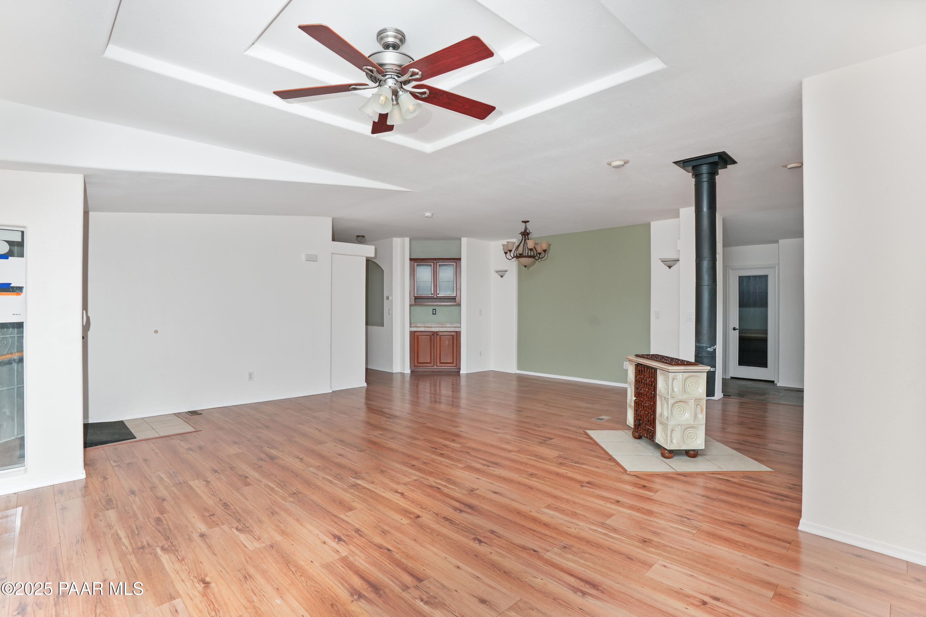 670 N Old Coach Trail