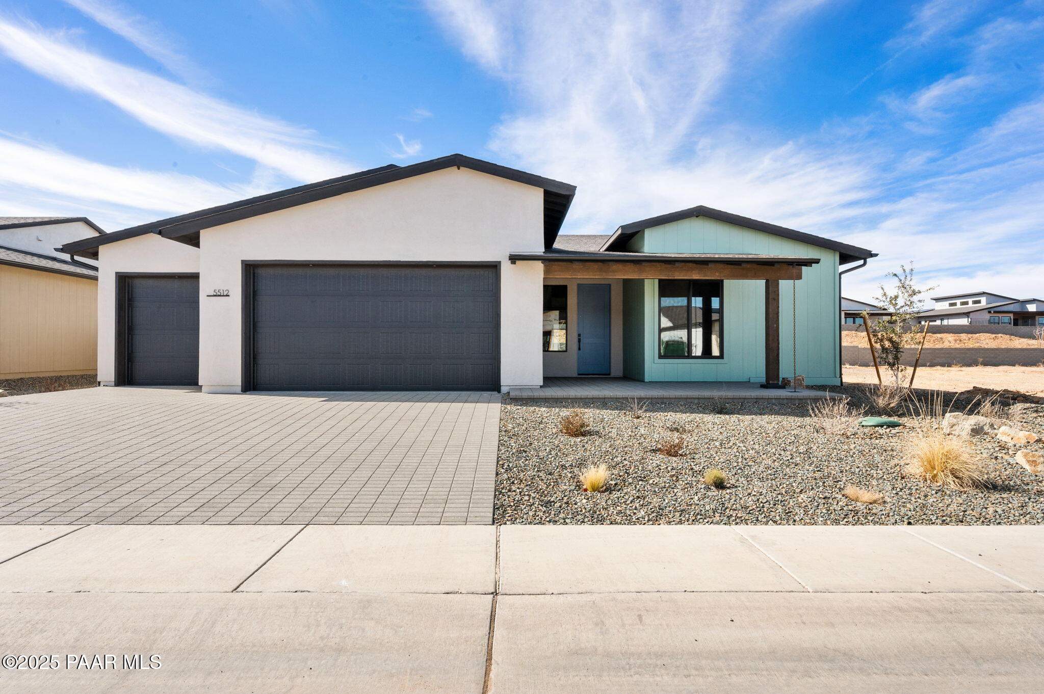 5512 E Edgar Way