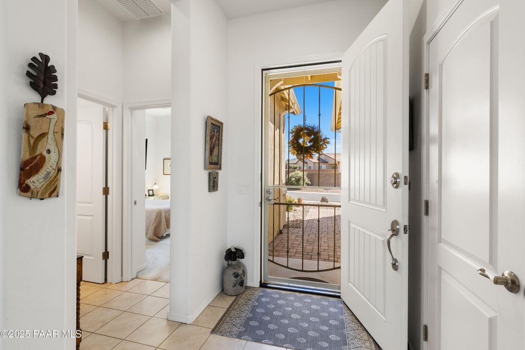 Photo of 966 N Diaz Street, Dewey-Humboldt, AZ 86327 (MLS # 1077090)