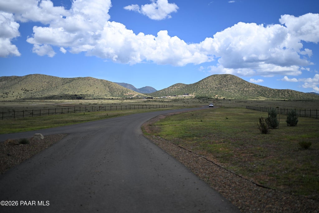 Photo of 10221 E Woven Gold (Lot 71) Way, Prescott Valley, AZ 86315 (MLS # 1084891)
