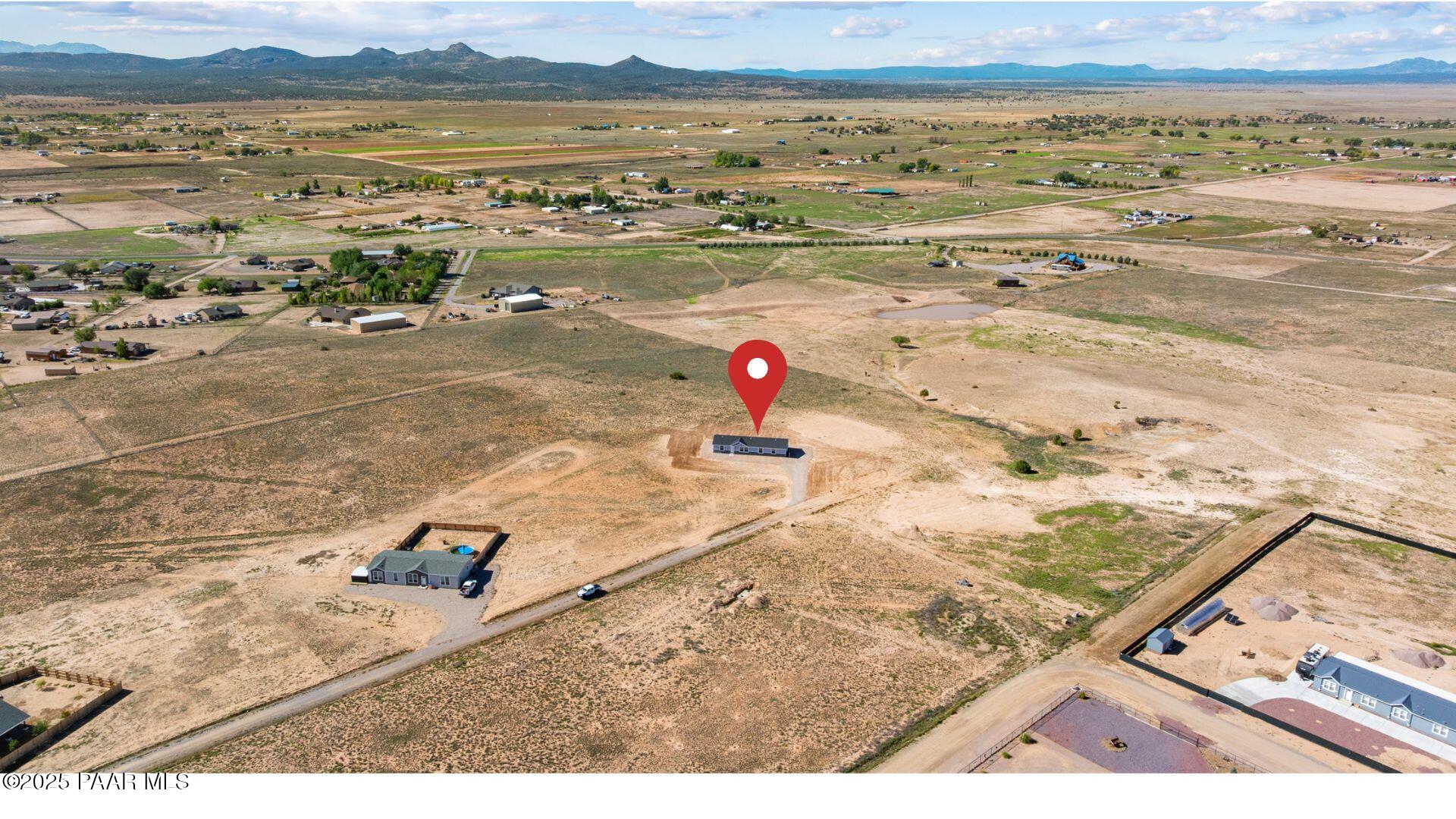 2729 W Grapevine Court