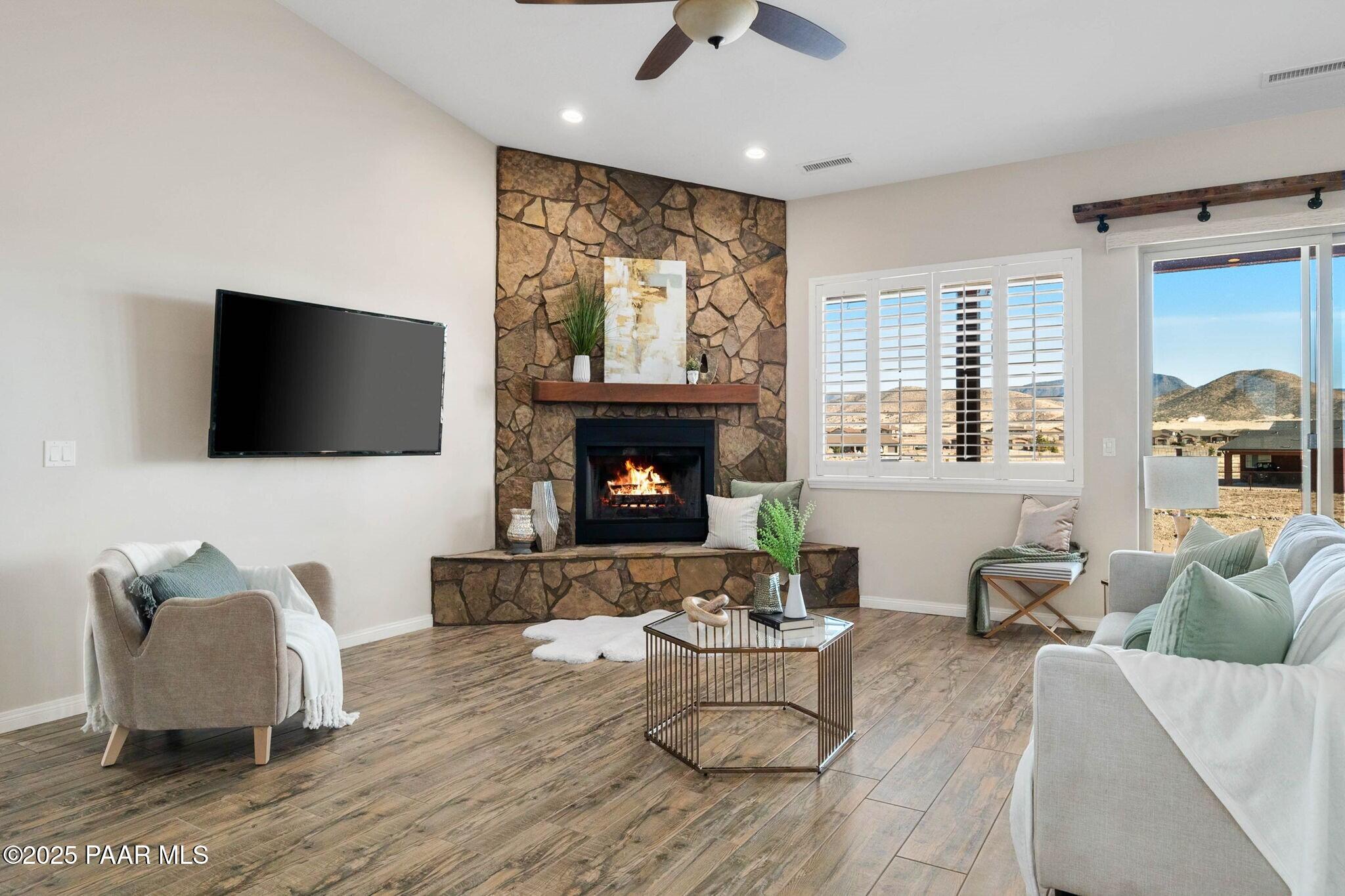 8575 N Buffalo Hill Court