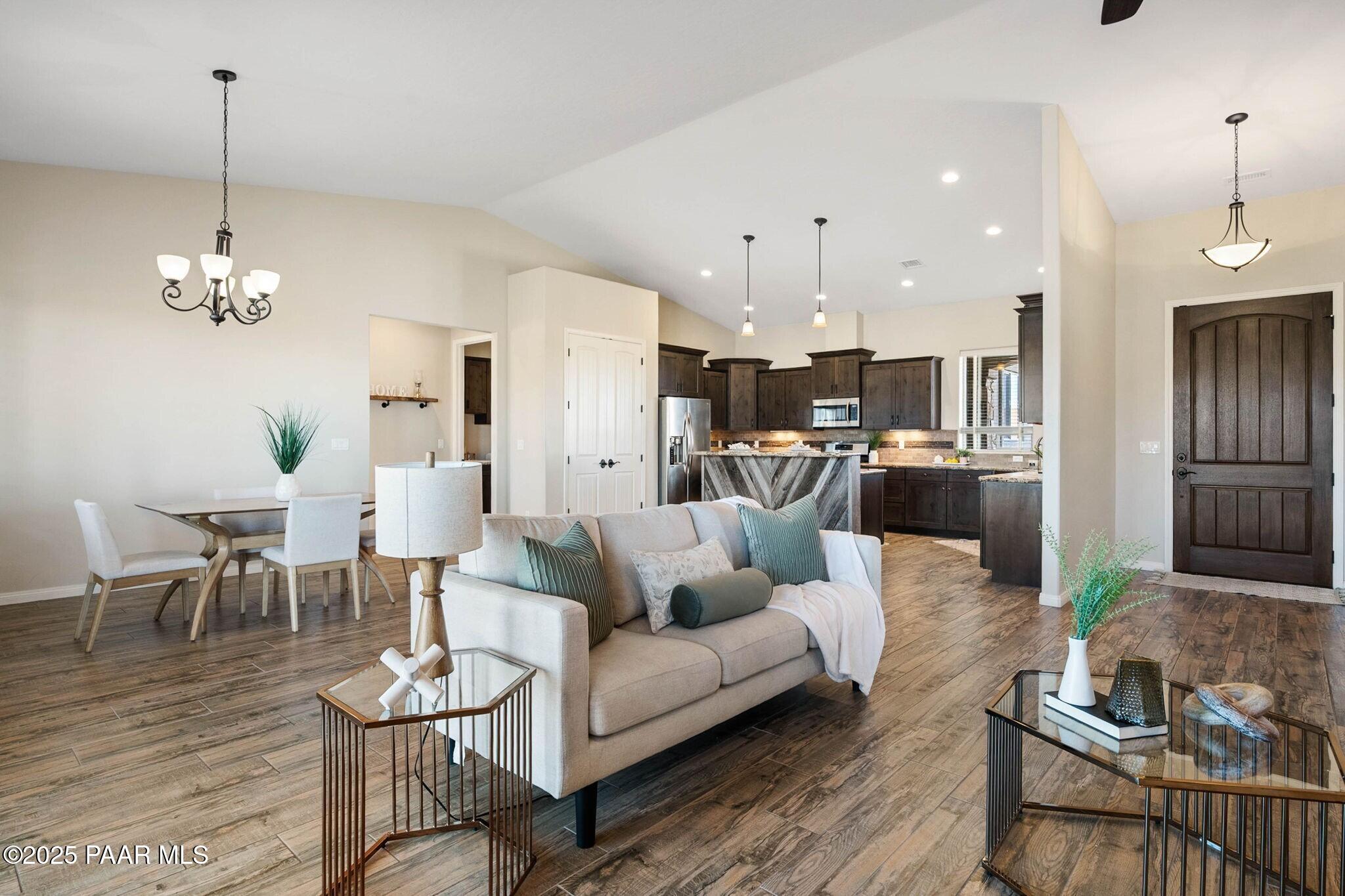 8575 N Buffalo Hill Court