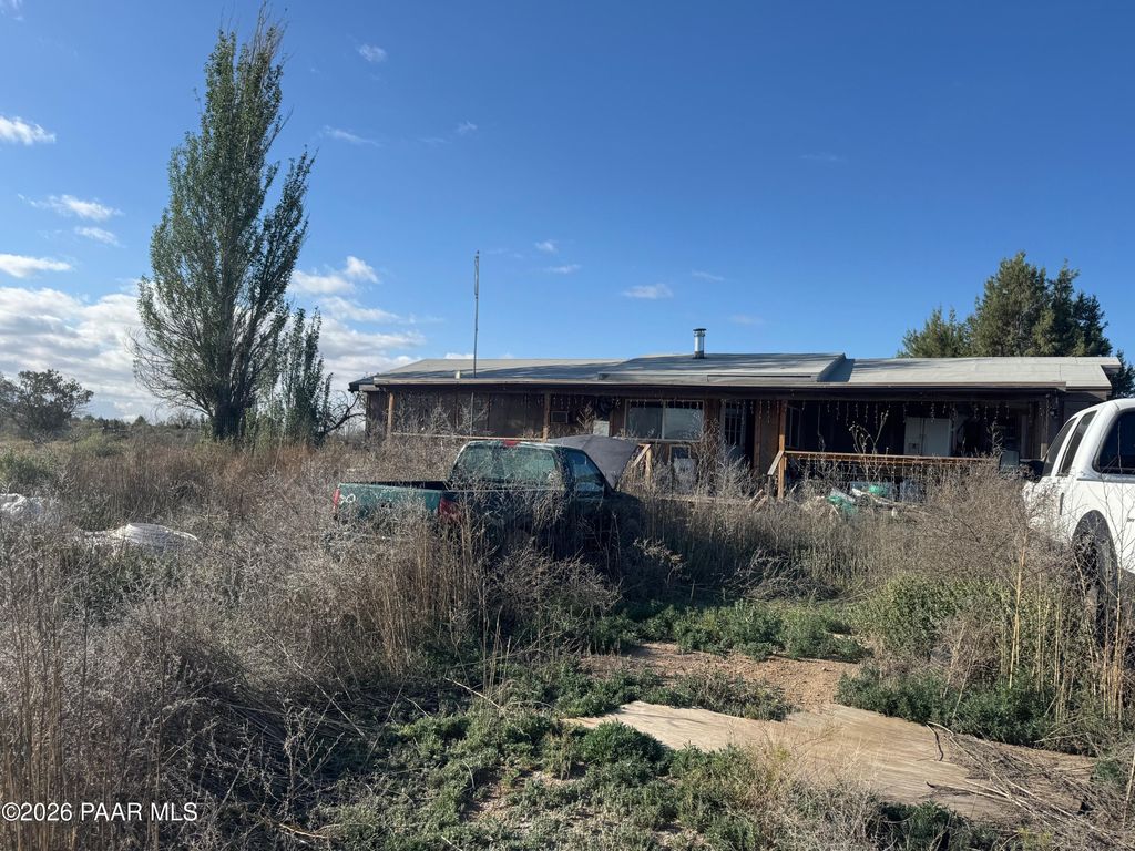 Photo of 22925 N Mohawk Lane, Paulden, AZ 86334 (MLS # 1081693)