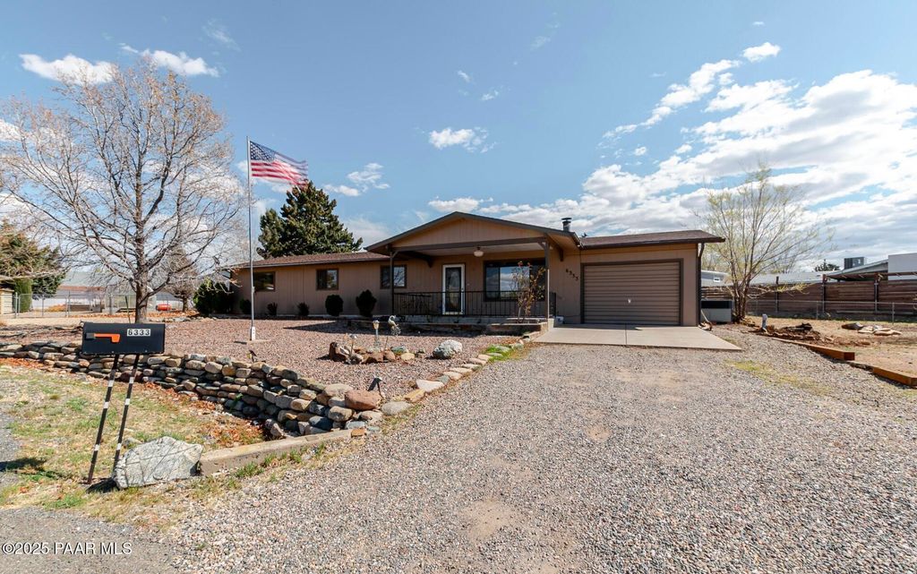 Photo of 6333 E Lord Circle, Prescott Valley, AZ 86314 (MLS # 1076804)