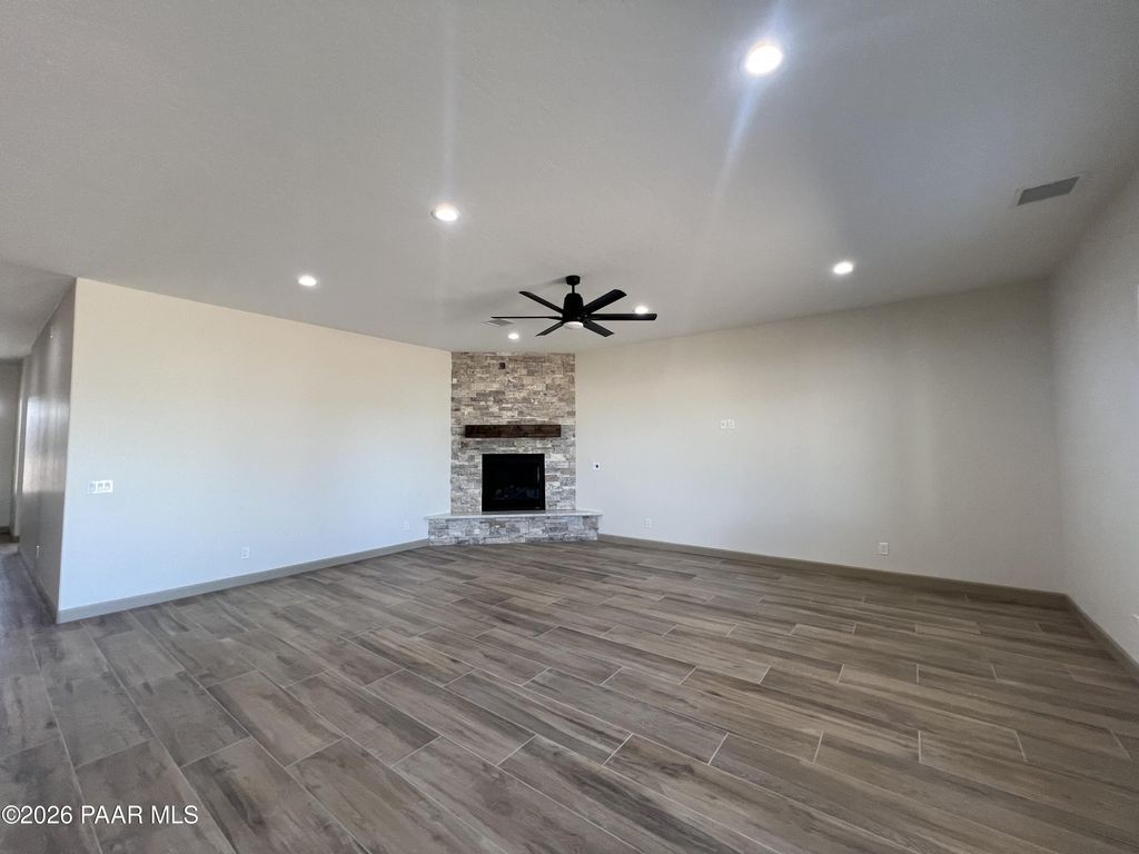 Photo of 141 S Brenna Drive, Chino Valley, AZ 86323 (MLS # 1081407)