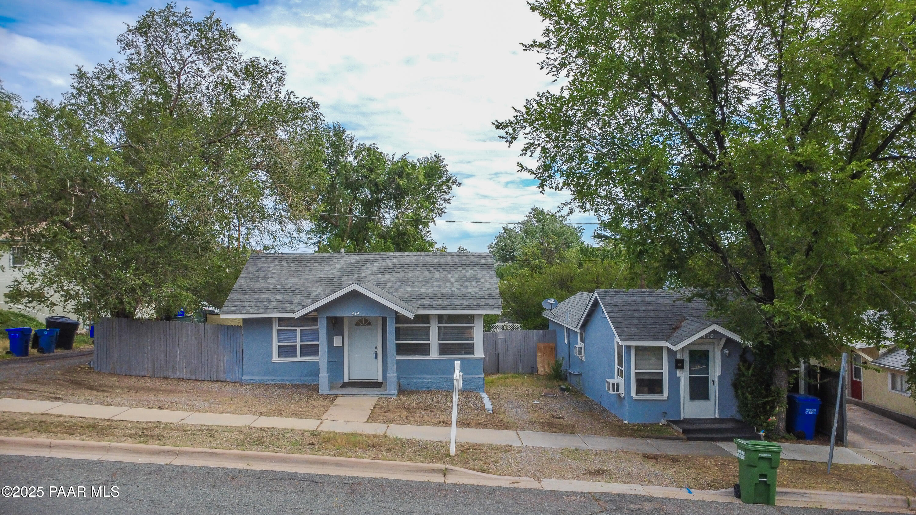 414&416 E Carleton Street
