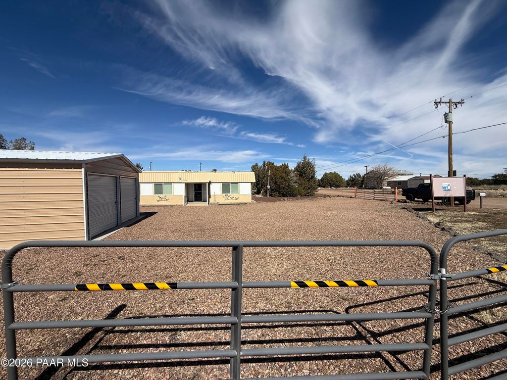 Photo of 8358 Silver Creek Drive, Show Low, AZ 85901 (MLS # 1082033)