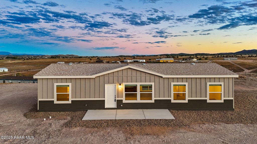 Photo of 23381 N Jester Track Drive, Paulden, AZ 86334 (MLS # 1077013)