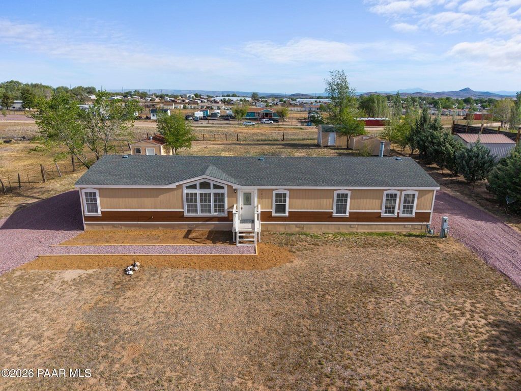 Photo of 1092 N Road 1, Chino Valley, AZ 86323 (MLS # 1081452)