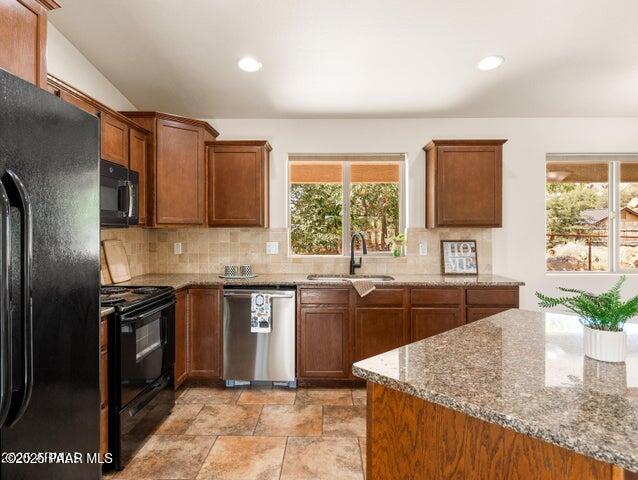 17613 W Westward Drive