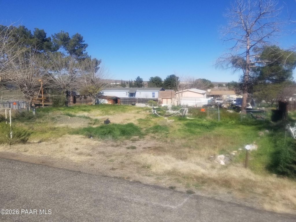 Photo of 17178 E Hillside Drive, Mayer, AZ 86333 (MLS # 1079172)