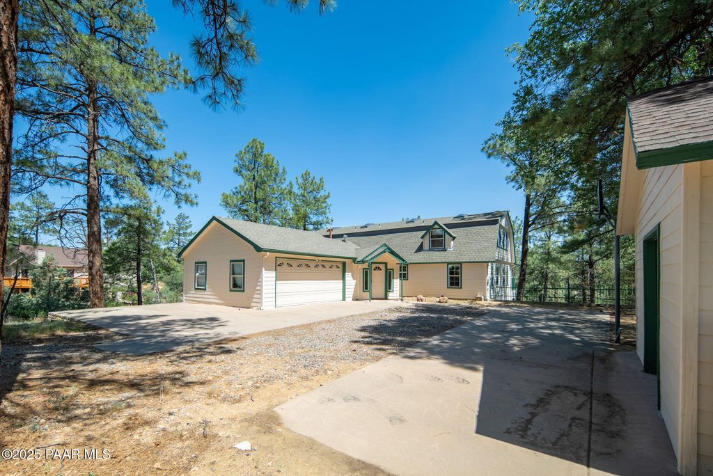 Photo of 847 W Clubhouse Drive, Prescott, AZ 86303 (MLS # 1080149)