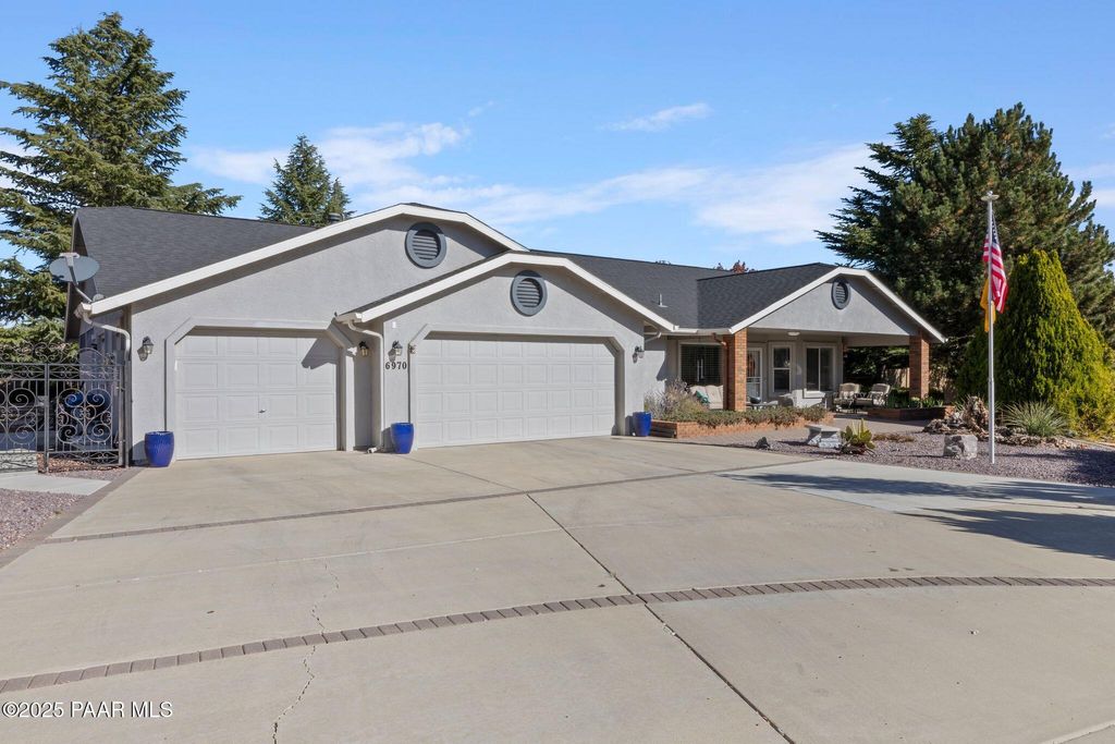 Photo of 6970 Pinnacle Pass Place, Prescott Valley, AZ 86315 (MLS # 1077788)