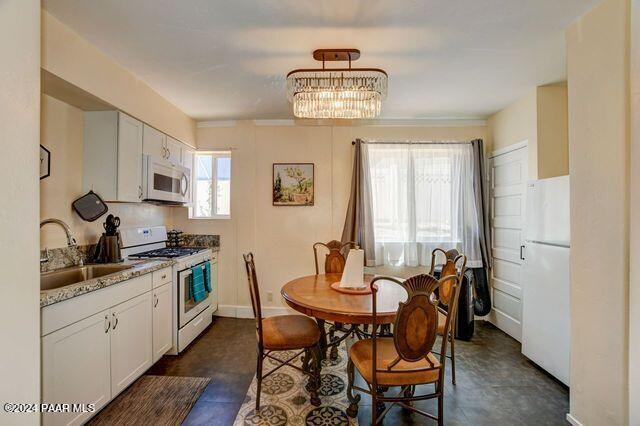 105 S Alarcon Street