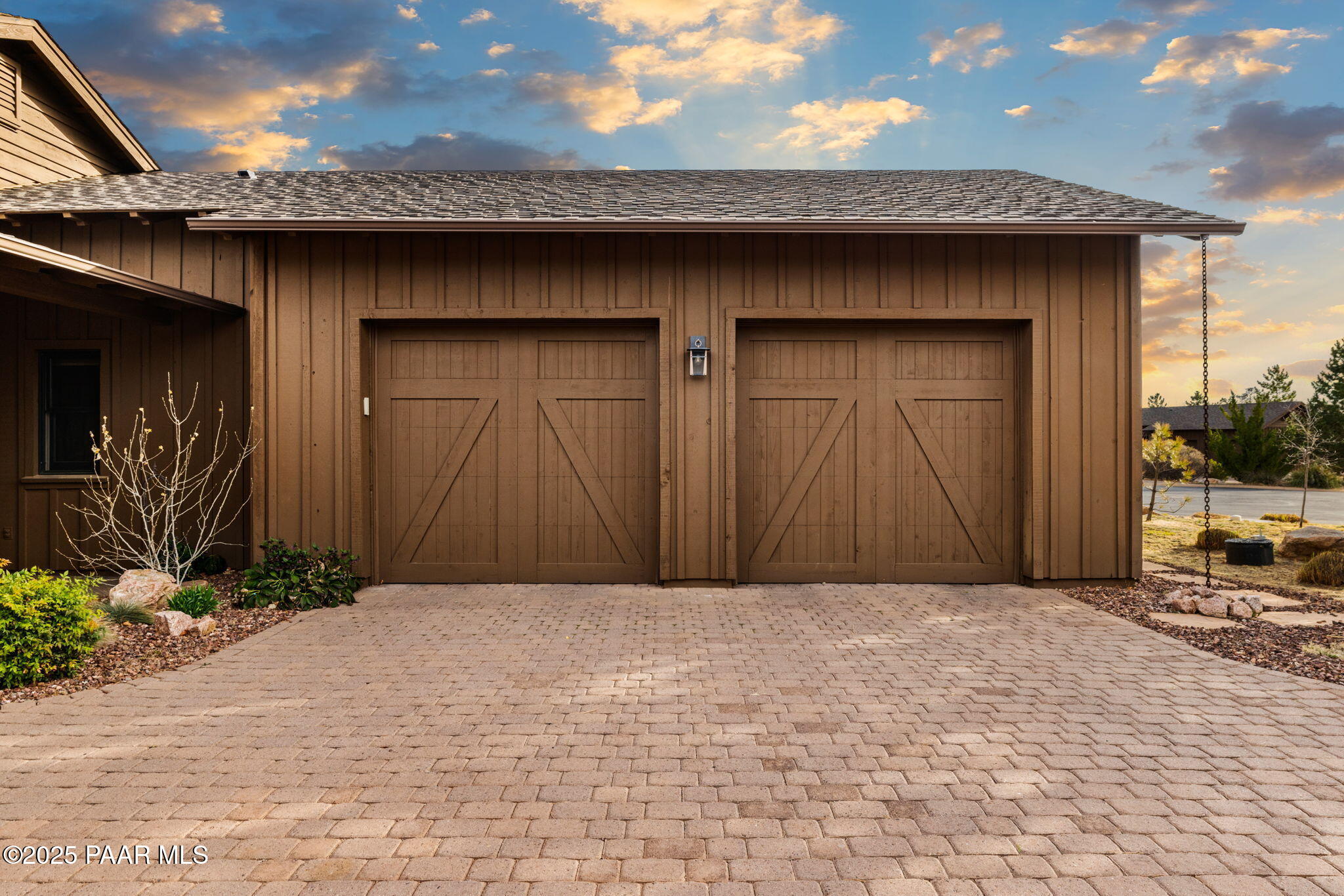 5653 W Johnny Mullins Drive
