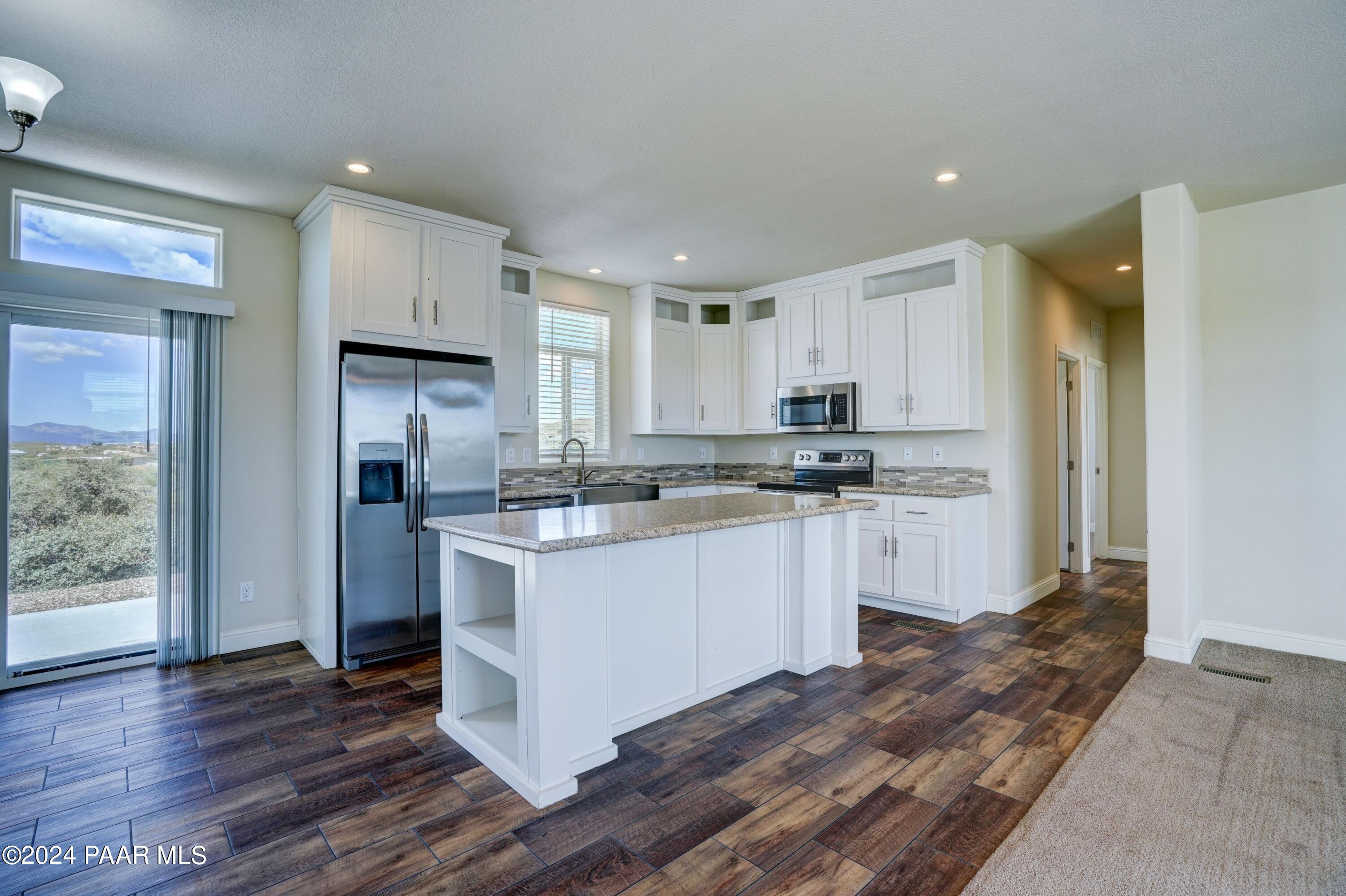 1880 N Gallian Fox Run