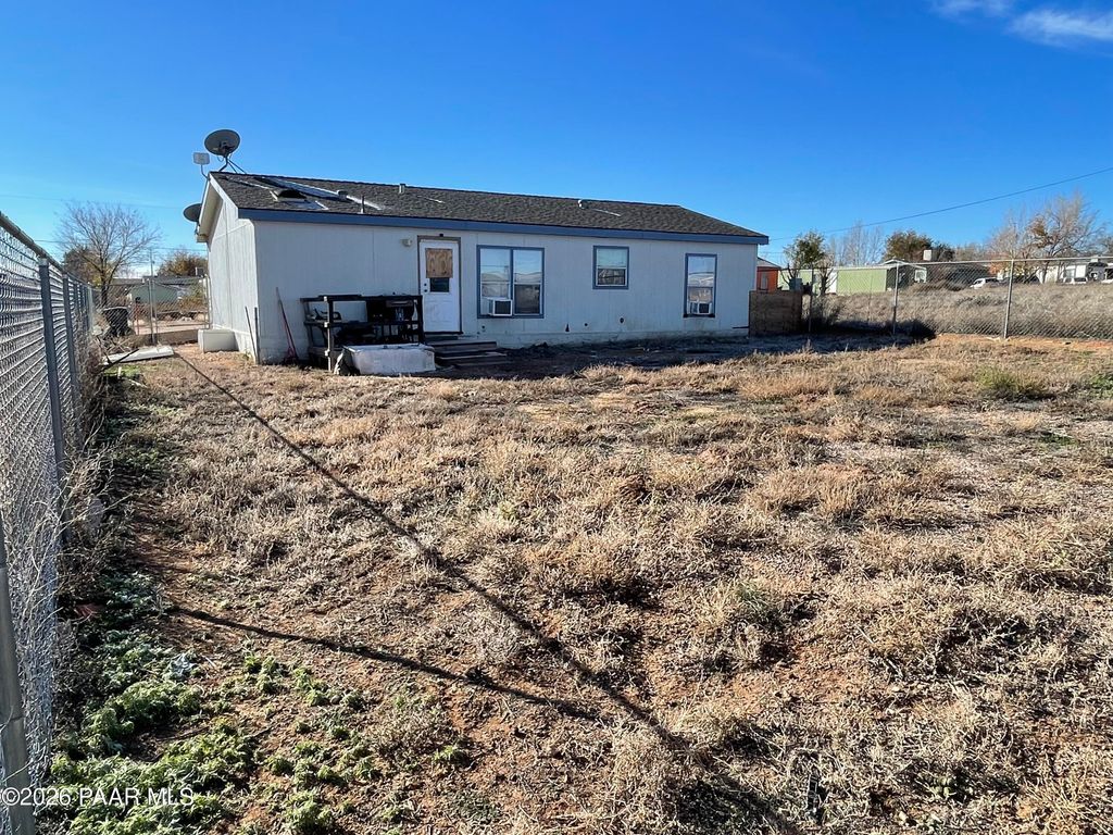 Photo of 190 W Rio Trail, Paulden, AZ 86334 (MLS # 1078987)