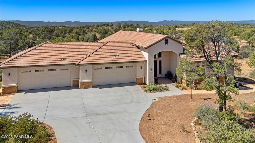 Photo of 13150 N Trail Blazer Drive, Prescott, AZ 86305 (MLS # 1077068)