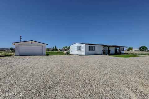 22420 N Malapai Ridge Road Paulden AZ 86334