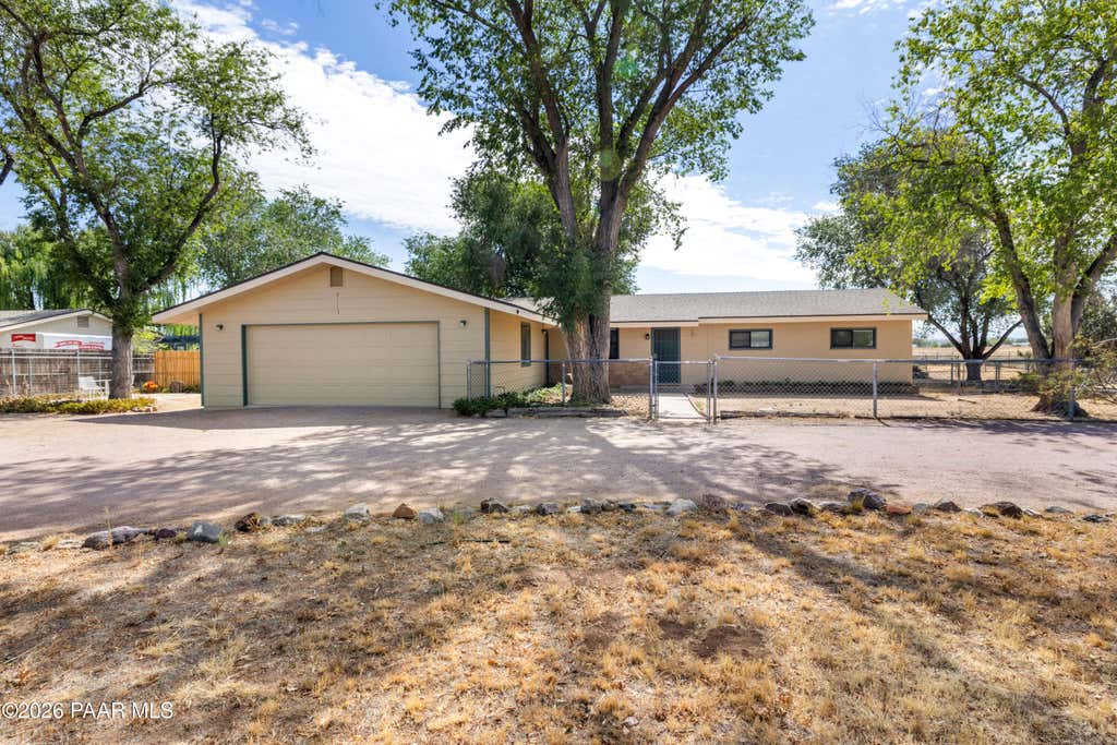 Photo of 2117 North Road 1 East, Chino Valley, AZ 86323 (MLS # 1083898)